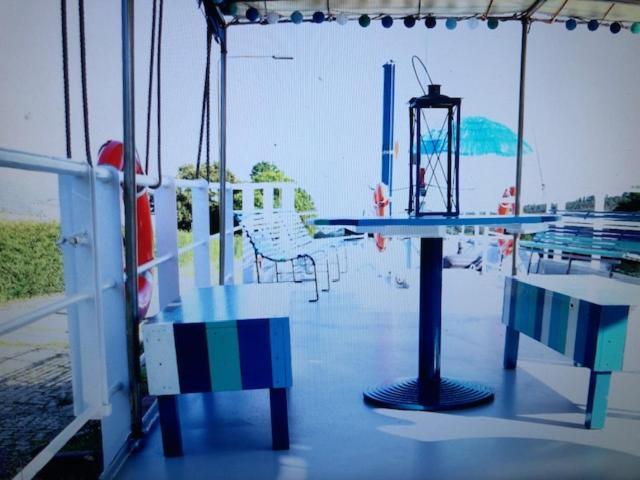שטוטגרט Schiff Ahoy, Hotelschiff, Hausboot, Boot, Passagierschiff מראה חיצוני תמונה
