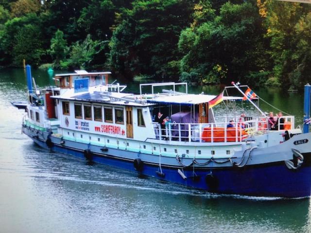 שטוטגרט Schiff Ahoy, Hotelschiff, Hausboot, Boot, Passagierschiff מראה חיצוני תמונה